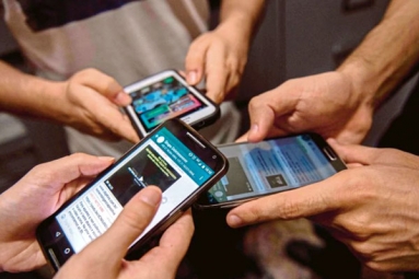 Facebook to Offer $50,000 for Study on WhatsApp's Fake News Problem Facebook to Offer $50,000 for Study on WhatsApp's Fake News Problem