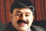 Sajeev Rajan, Indian man living on terrace, indian philanthropist gives rs 10 lakh to compatriot living on terrace in uae, Kollam