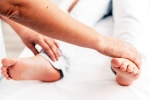 Swollen Feet problems, Swollen Feet health issues, swollen feet a sign of congestive heart failure, Haha