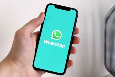 WhatsApp for iOS Gets Redesigned Media Share Sheet