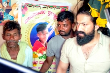 Yash meets the families of his deceased Fans