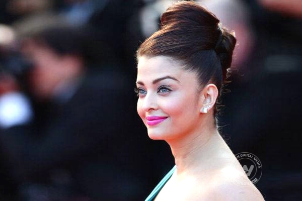 Aishwarya Rai to add glamour to Indian Super League opening ceremony},{Aishwarya Rai to add glamour to Indian Super League opening ceremony