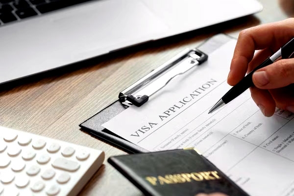 India suspends Visa Services in Canada