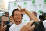 Mark Wahlberg, Mark Wahlberg to open more Wahlburgers in Michigan, mark wahlberg surprise visit to detroit, Galli
