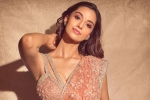 Meenakshi Chaudary, Meenakshi Chaudary news, meenakshi chaudary in talks for guntur kaaram, Pooja hegde